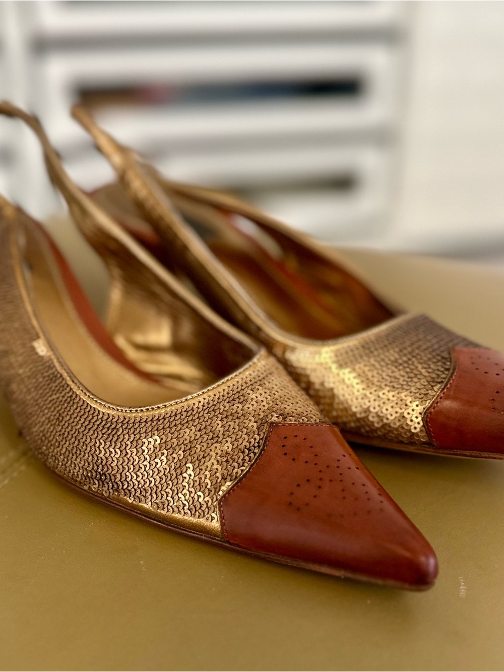 Prada Vintage Pointed Slingback Heels brown leather and sequins. Size 39.5 - Picture 4 of 10